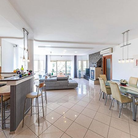 Luksuzna Villa Sa Privatnim Unutarnjim Bazenom Villa Garden Подстрана Экстерьер фото